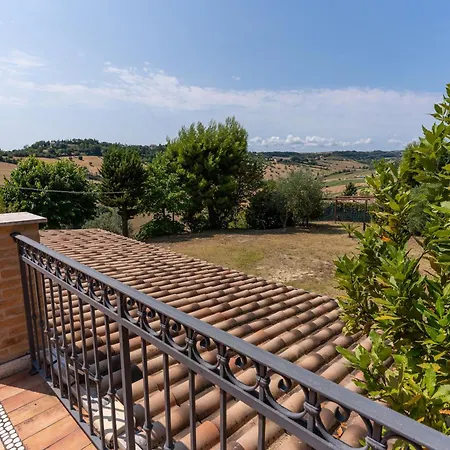 Dolce - Vista Colline, Jacuzzi, 3suites & 5min Dal Mare Nyaraló