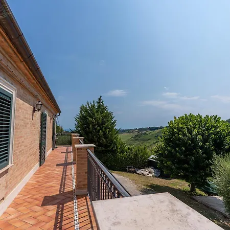 Dolce - Vista Colline, Jacuzzi, 3suites & 5min Dal Mare Nyaraló Lapedona