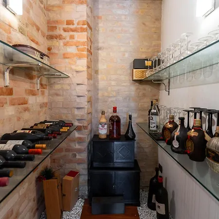 Dolce - Vista Colline, Jacuzzi, 3suites & 5min Dal Mare