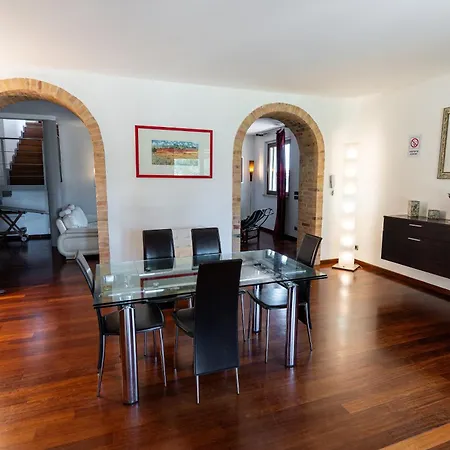 Dolce - Vista Colline, Jacuzzi, 3suites & 5min Dal Mare *