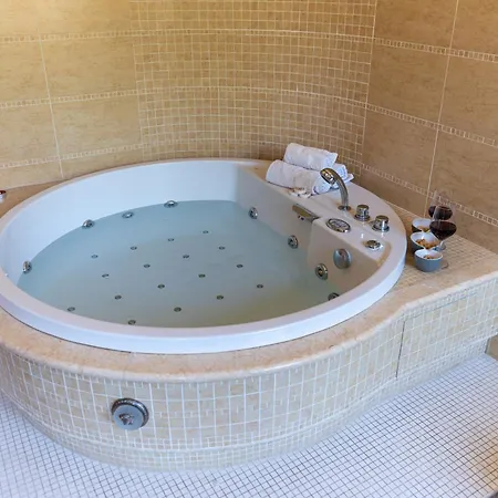 Dolce - Vista Colline, Jacuzzi, 3suites & 5min Dal Mare Nyaraló Lapedona