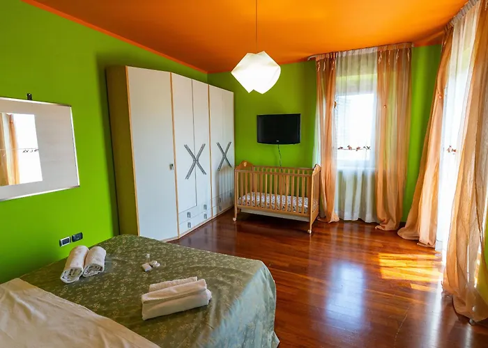 Σπίτι διακοπών Dolce - Vista Colline, Jacuzzi, 3suites & 5min Dal Mare *