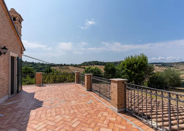 Σπίτι διακοπών Dolce - Vista Colline, Jacuzzi, 3suites & 5min Dal Mare