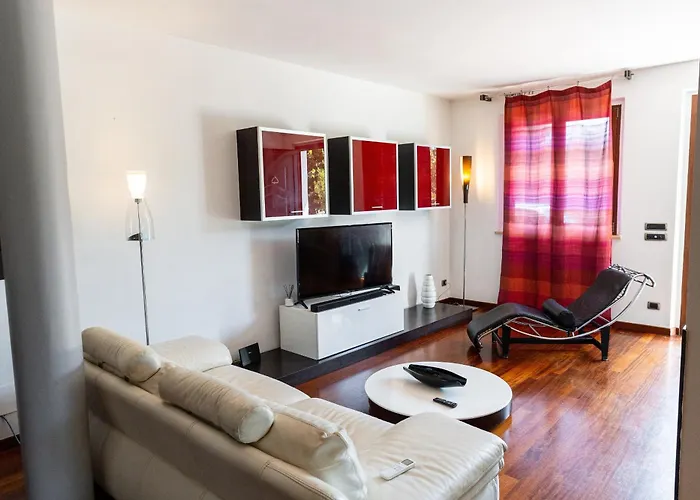 Dolce - Vista Colline, Jacuzzi, 3suites & 5min Dal Mare