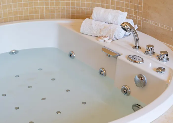 Σπίτι διακοπών Dolce - Vista Colline, Jacuzzi, 3suites & 5min Dal Mare *