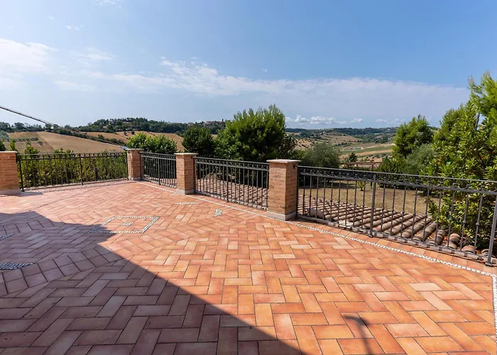 Σπίτι διακοπών Dolce - Vista Colline, Jacuzzi, 3suites & 5min Dal Mare