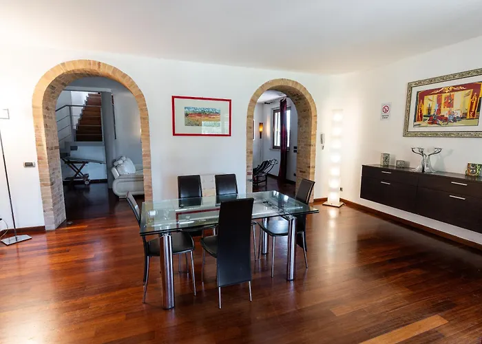 Dolce - Vista Colline, Jacuzzi, 3suites & 5min Dal Mare *