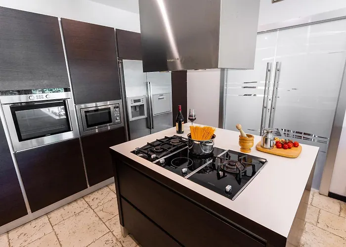 Dolce - Vista Colline, Jacuzzi, 3suites & 5min Dal Mare * Lapedona