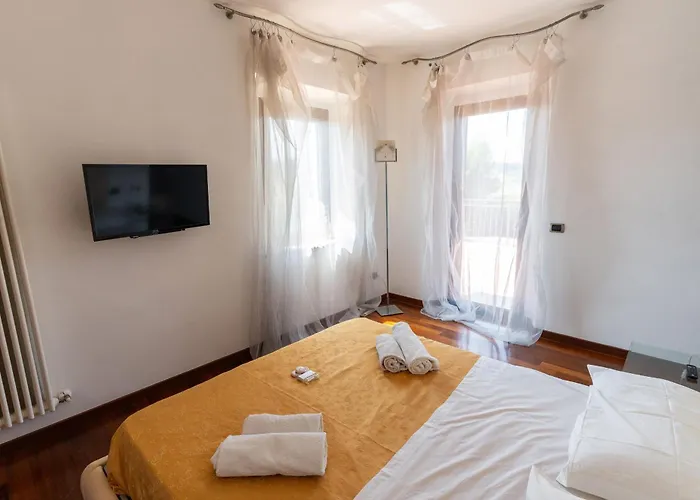 Dolce - Vista Colline, Jacuzzi, 3suites & 5min Dal Mare *